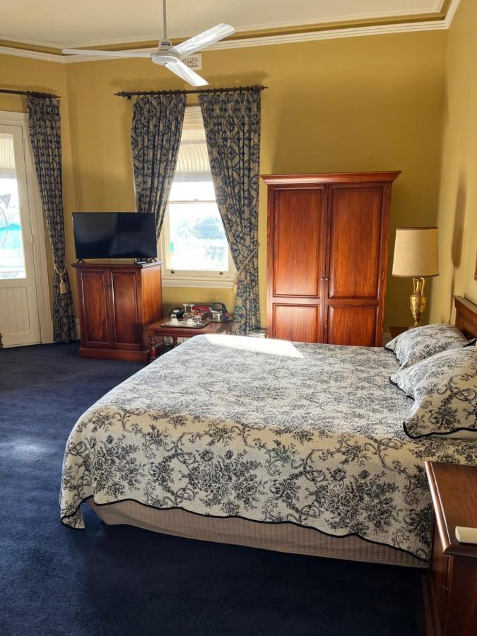 The York Palace Accommodation ภายนอก รูปภาพ