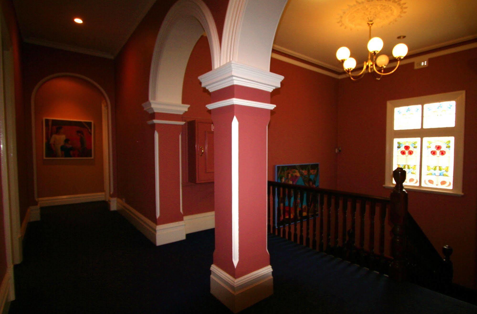 The York Palace Accommodation ภายนอก รูปภาพ